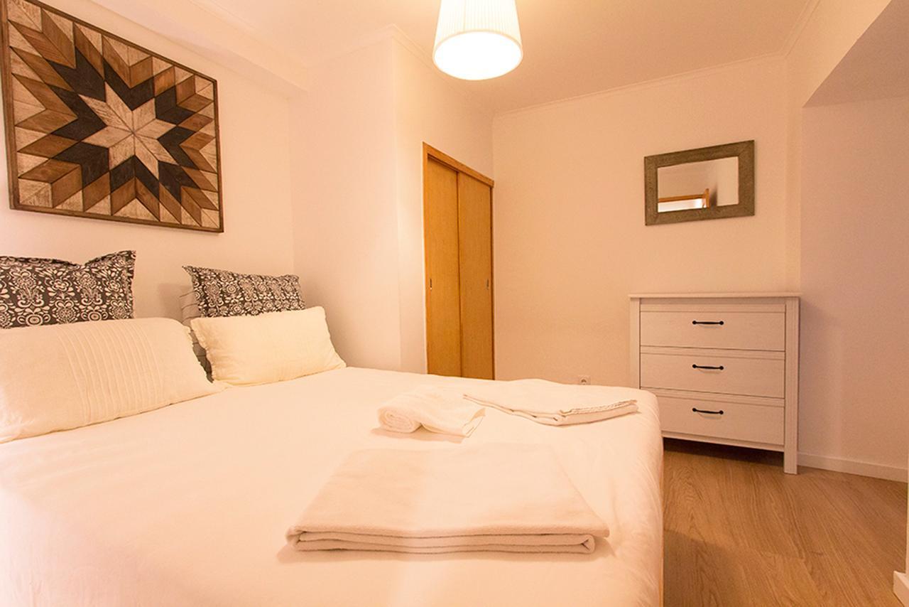 Cosy Chiado By Homing Lejlighed Lisboa Eksteriør billede